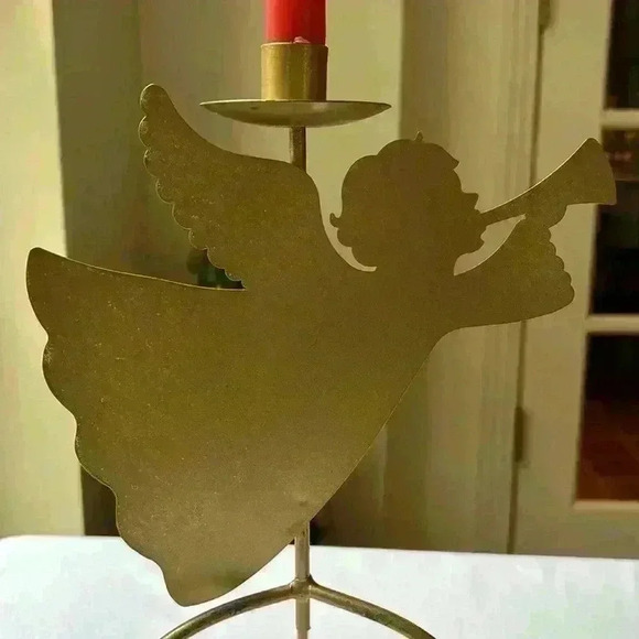 2 Brass/Metal Flying Angels Blowing Horns Standing On 3 Legged Base Christmas - Picture 4 of 6
